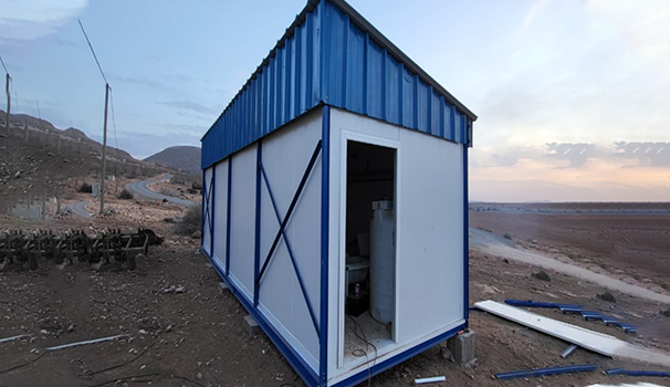 Installation of a hydroponic barley cultivation unit